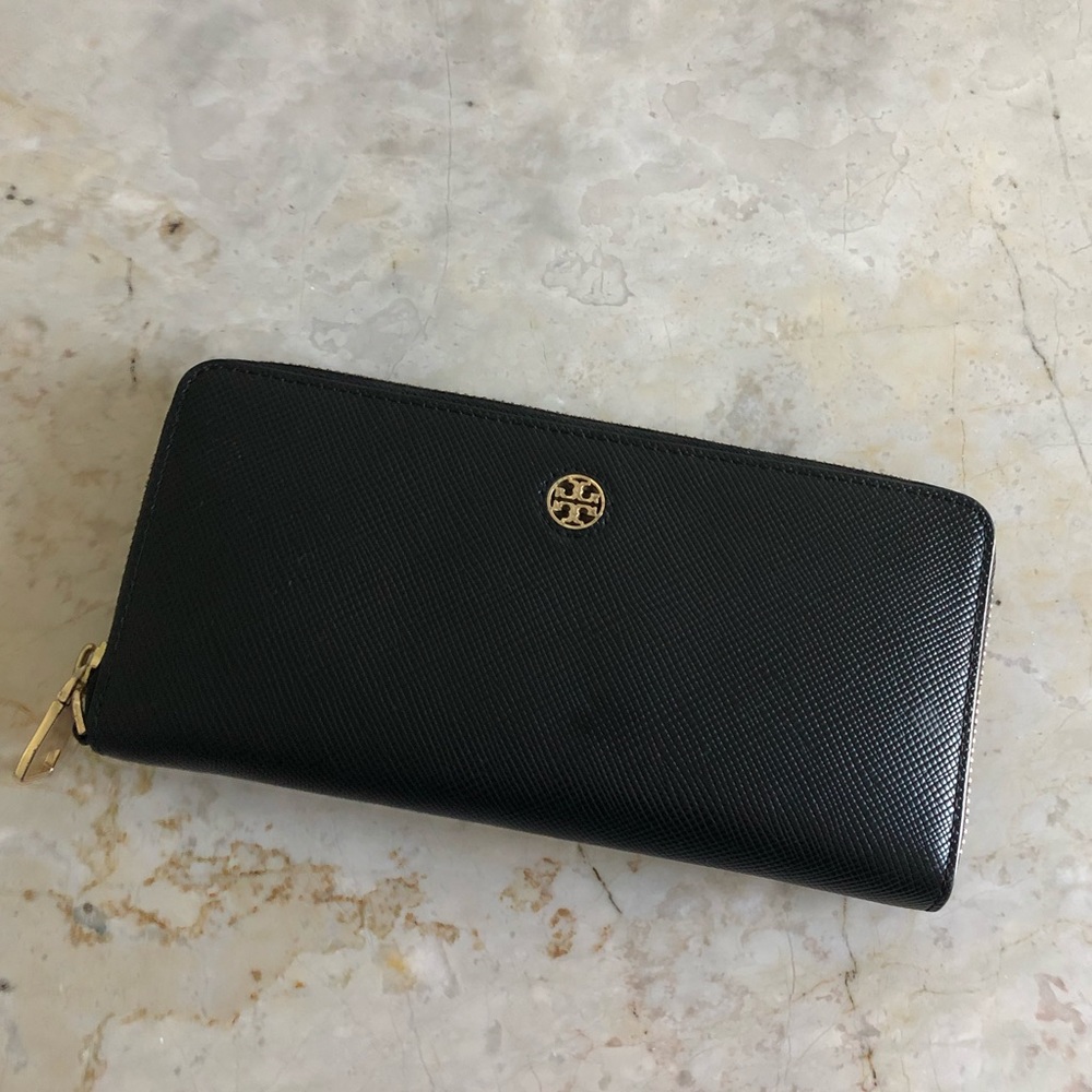 Tory Burch Robinson Wallet